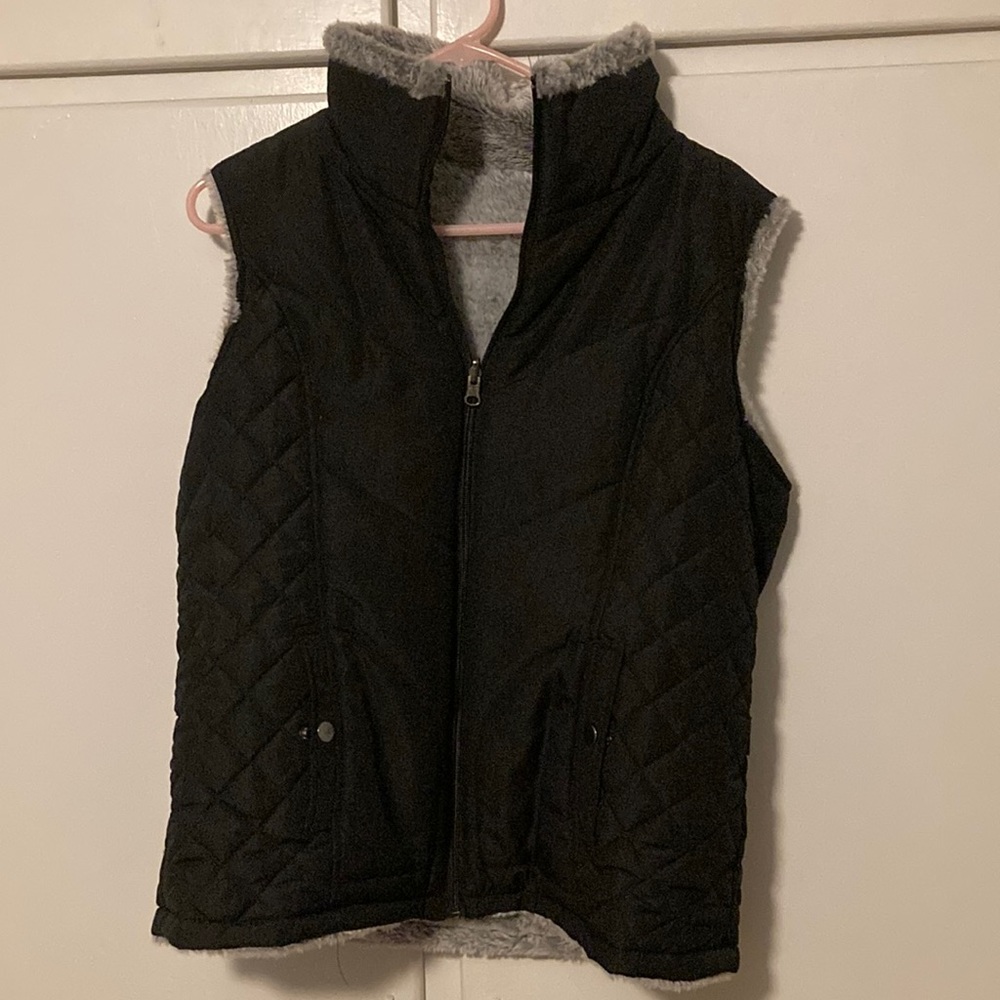 Reversible vest